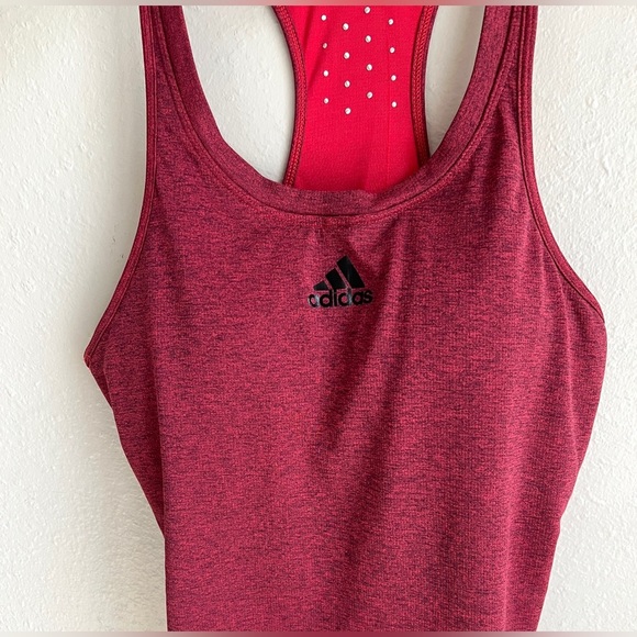 Adidas Women’s Burgundy Red Workout Tank Top Pad Shelf Bra Climachill vtg Run - Picture 3 of 10
